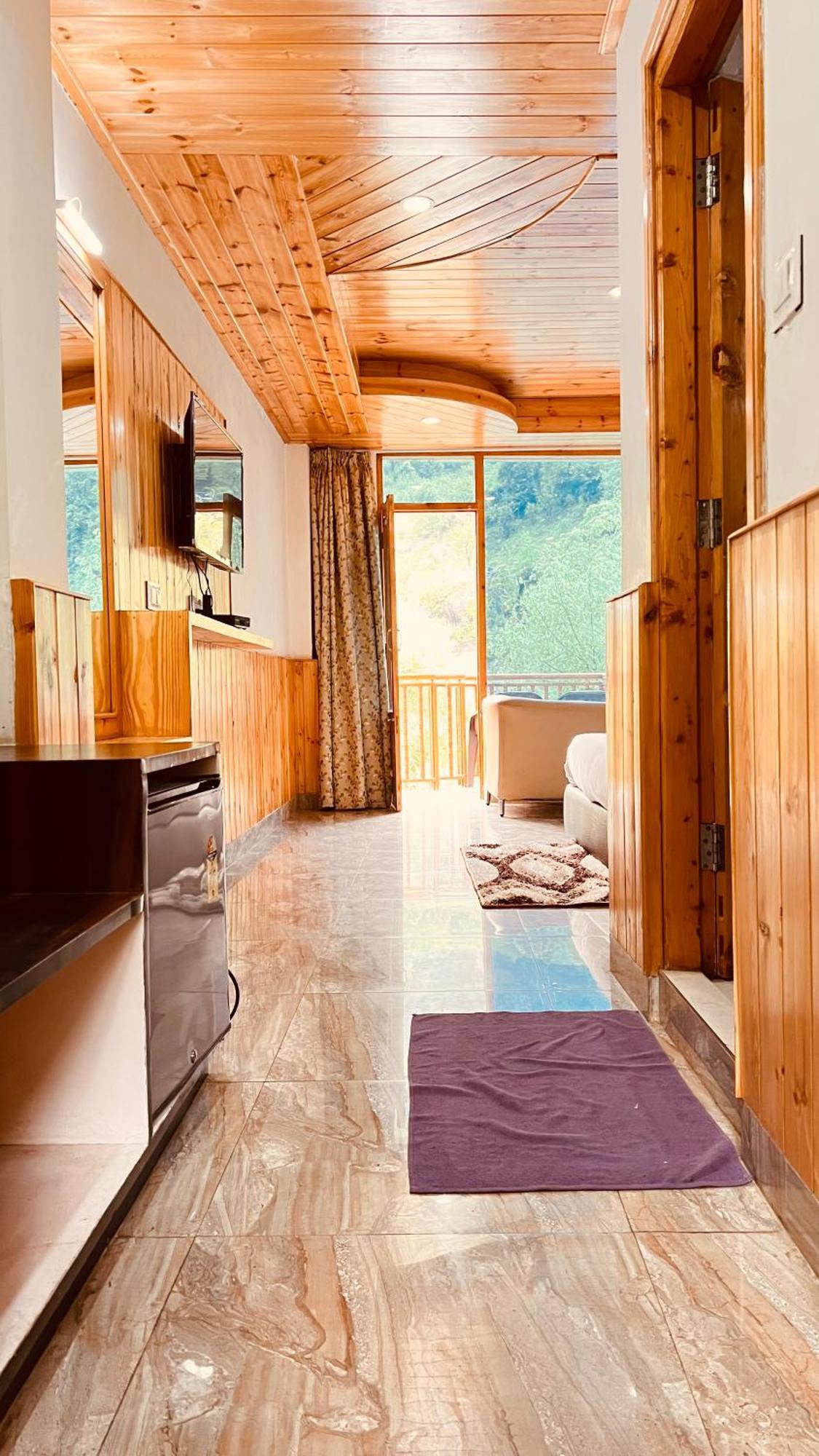 Himalayan Hill Queen Resort, Manali M98160-43400 Exterior foto