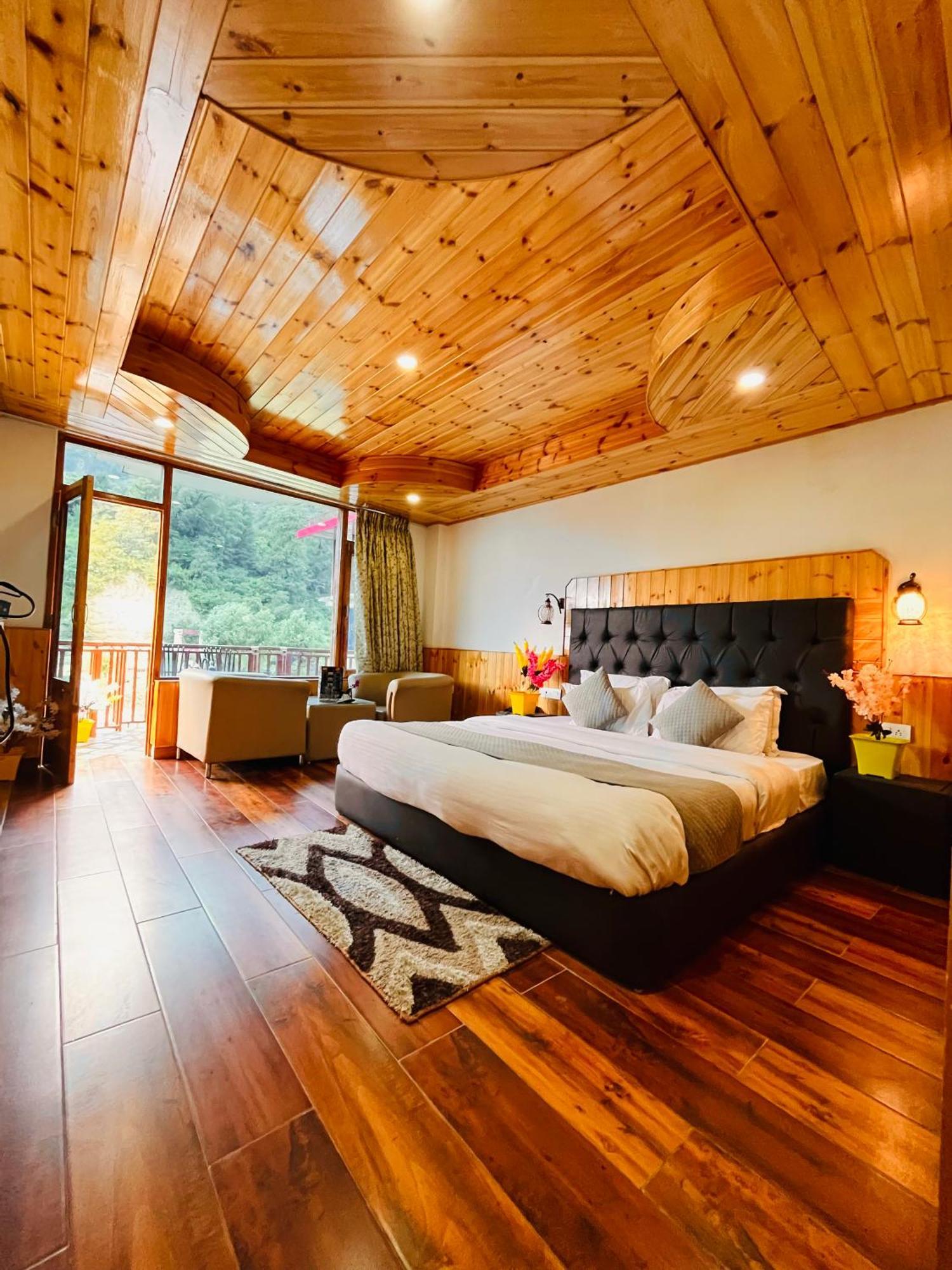 Himalayan Hill Queen Resort, Manali M98160-43400 Exterior foto