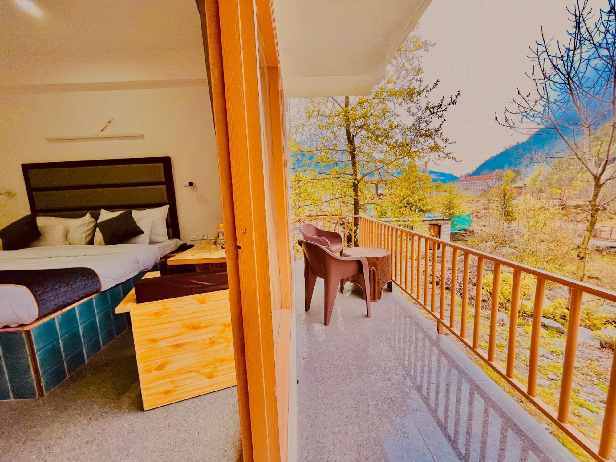 Himalayan Hill Queen Resort, Manali M98160-43400 Exterior foto