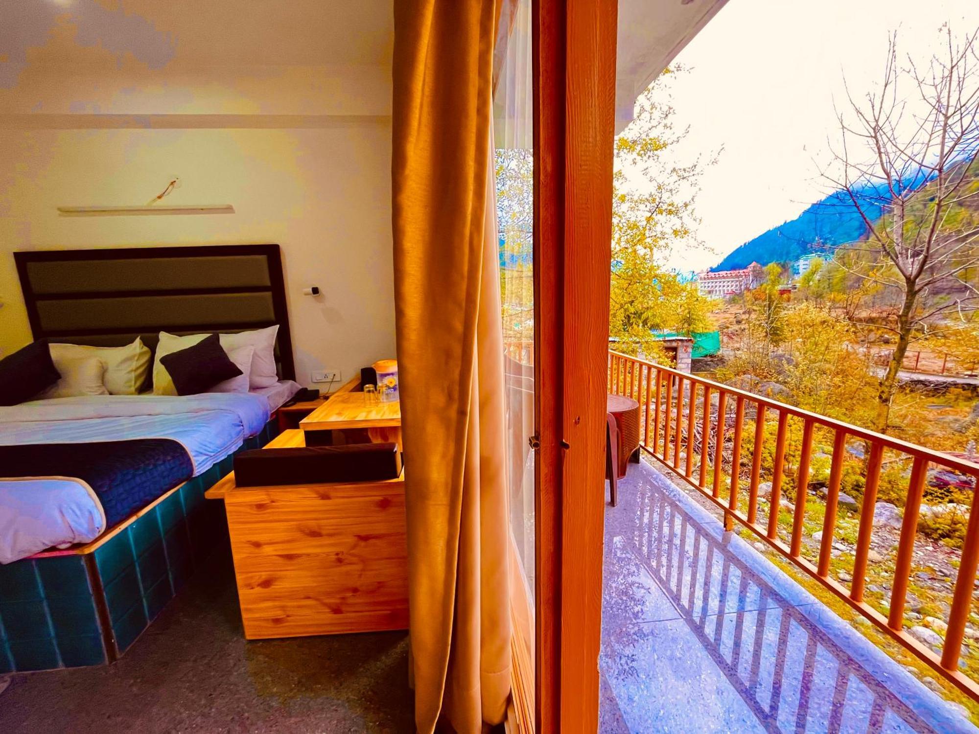 Himalayan Hill Queen Resort, Manali M98160-43400 Exterior foto